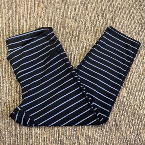 ATHLETA cropped Striped pants Small - Picture 2 of 9